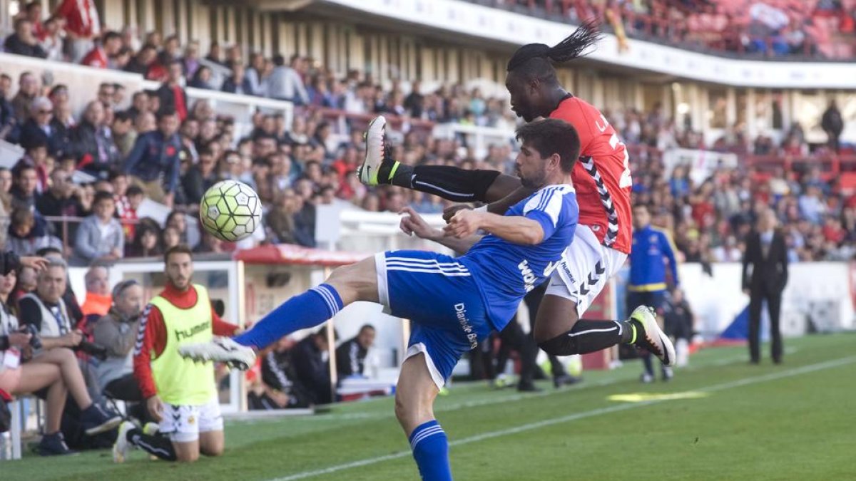 El Nàstic aconsegueix reinventar-se a la pissarra cada setmana