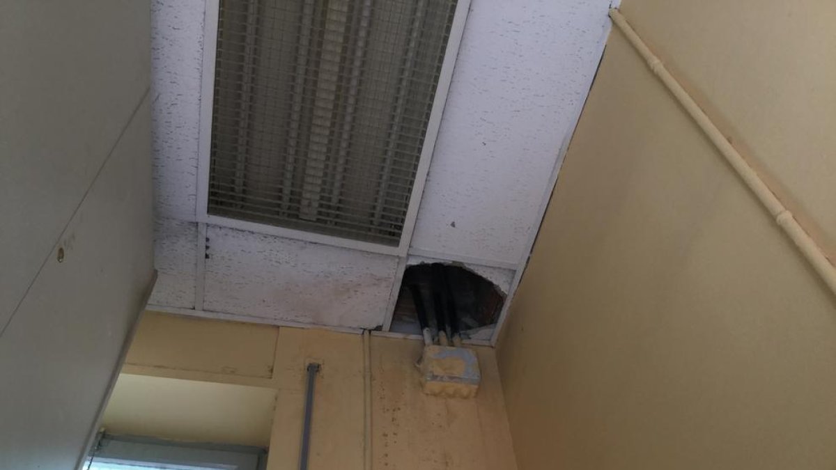 Els veïns de la Floresta demanen una reparació urgent del local social