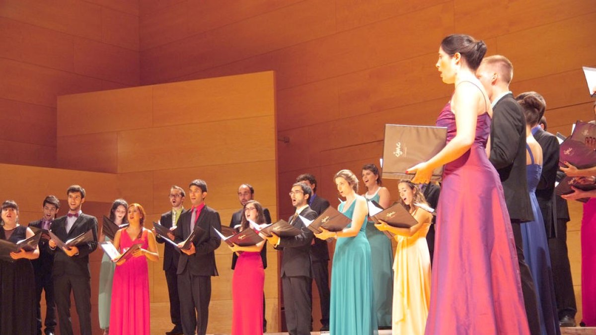 El Cor Jove Nacional de Catalunya inicia gira després de 'stage' a Vila-seca