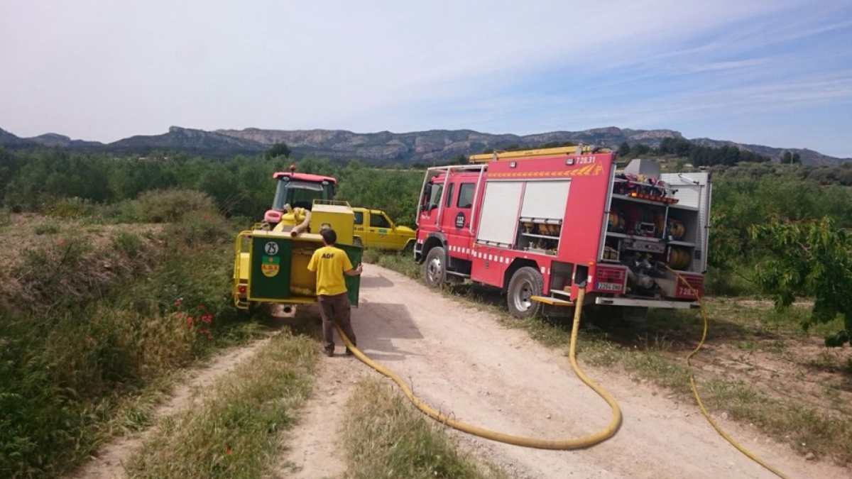 Un incendi crema 0,9 hectàrees a El Pinell de Brai
