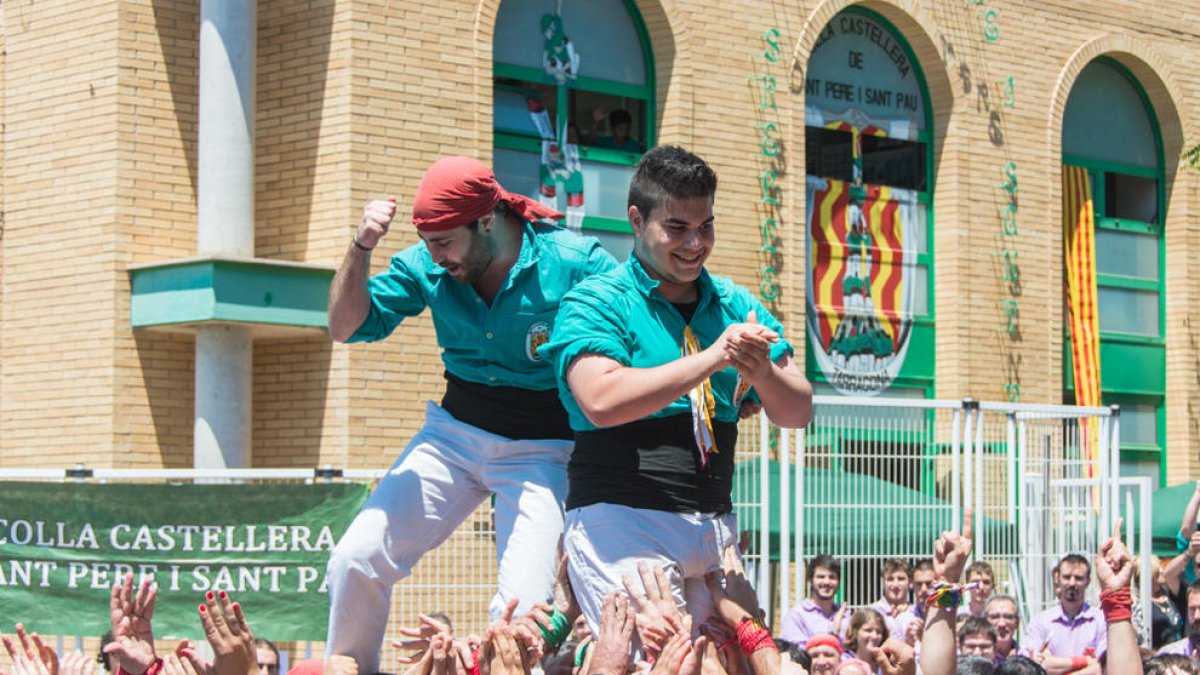 Els Castellers de Sant Pere i Sant Pau, sense aturador