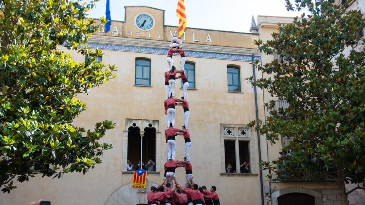 La Vella recupera els castells de nou a La Selva del Camp