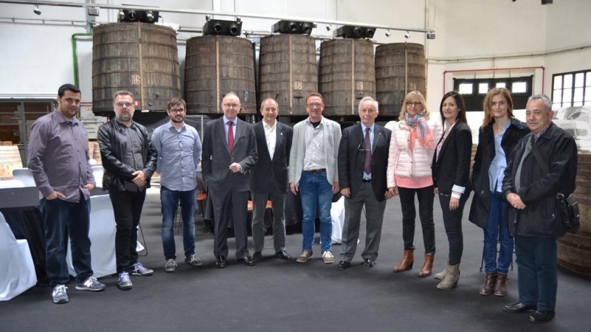 La Cambra impulsa una agrupació de fires del vi