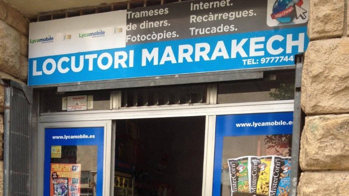 El CNL de Reus visita els comerços dels barris Fortuny i Juroca per fomentar l'ús del català