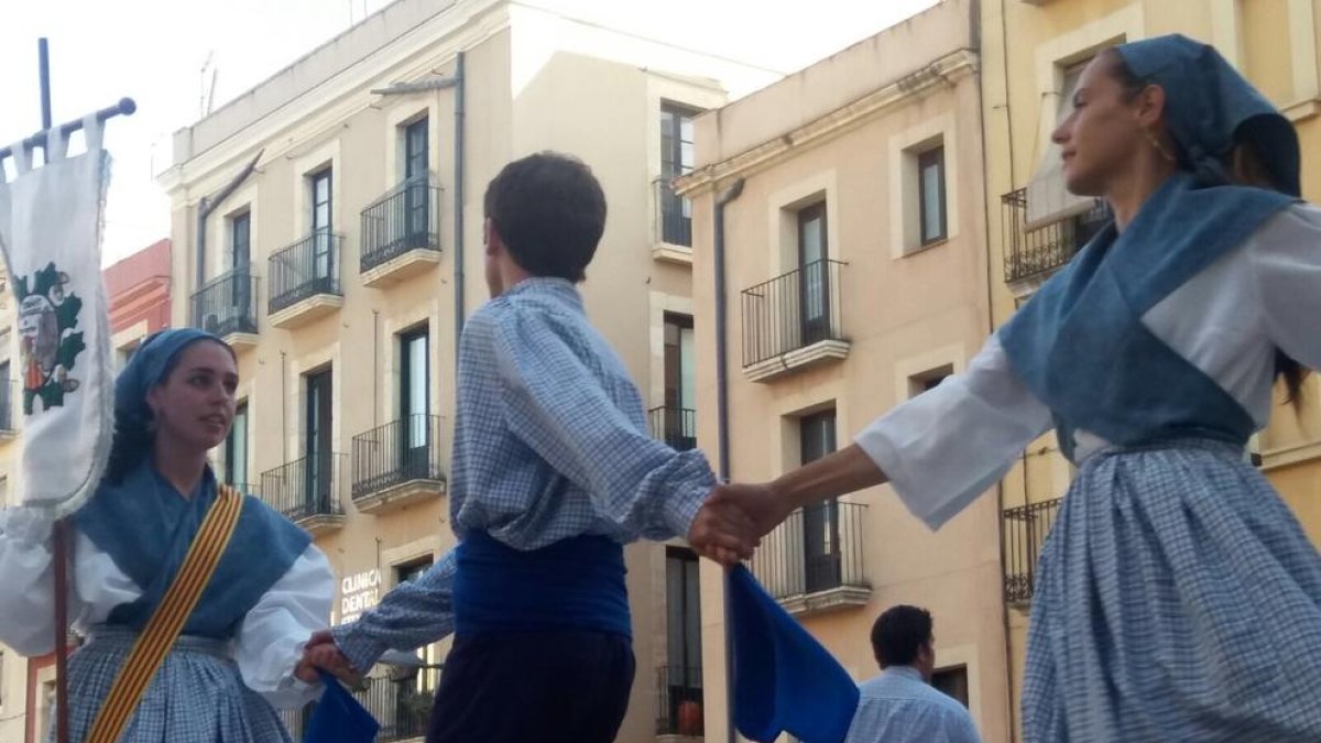 Tarragona se mueve al ritmo del 26º Festival de danzas tradicionales