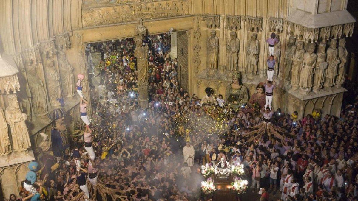 Els Xiquets de Tarragona només podran portar gots d'aigua a les professons de Sant Magí i Santa Tecla