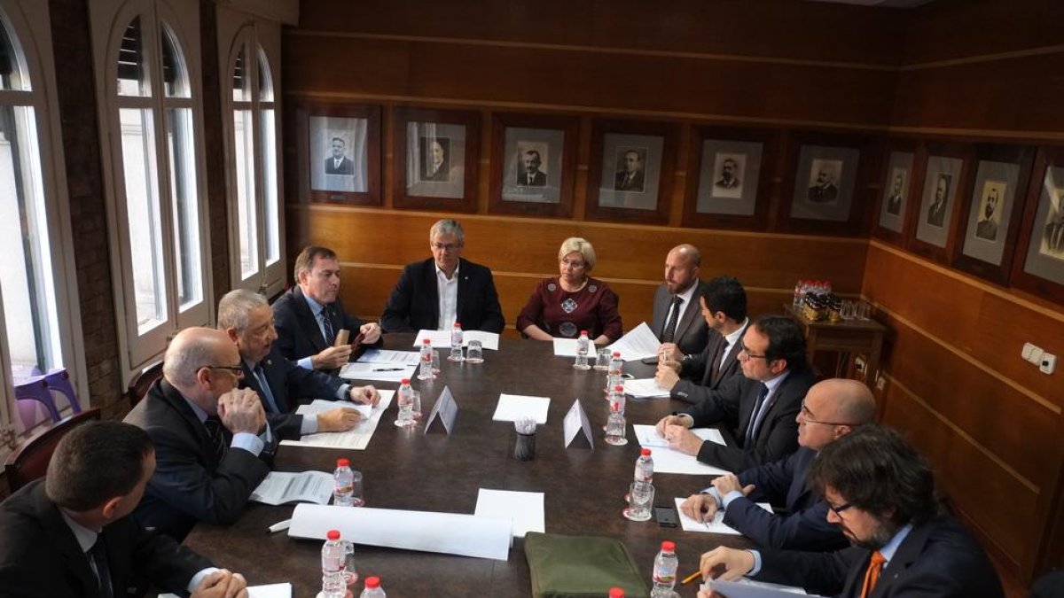 Rull confirma a la Cambra que el projecte de BCN World tira endavant