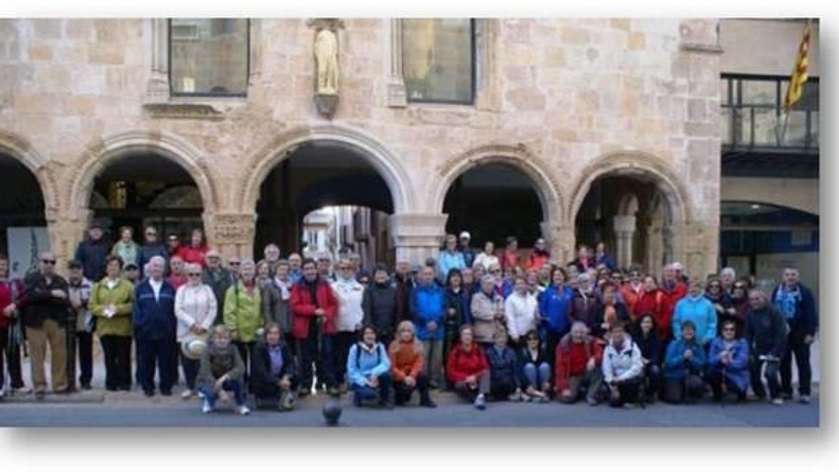 165 persones participen a la caminada de primavera del Camí de Ronda de Salou