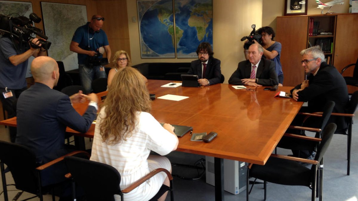 Vueling promet un cap de setmana sense incidències