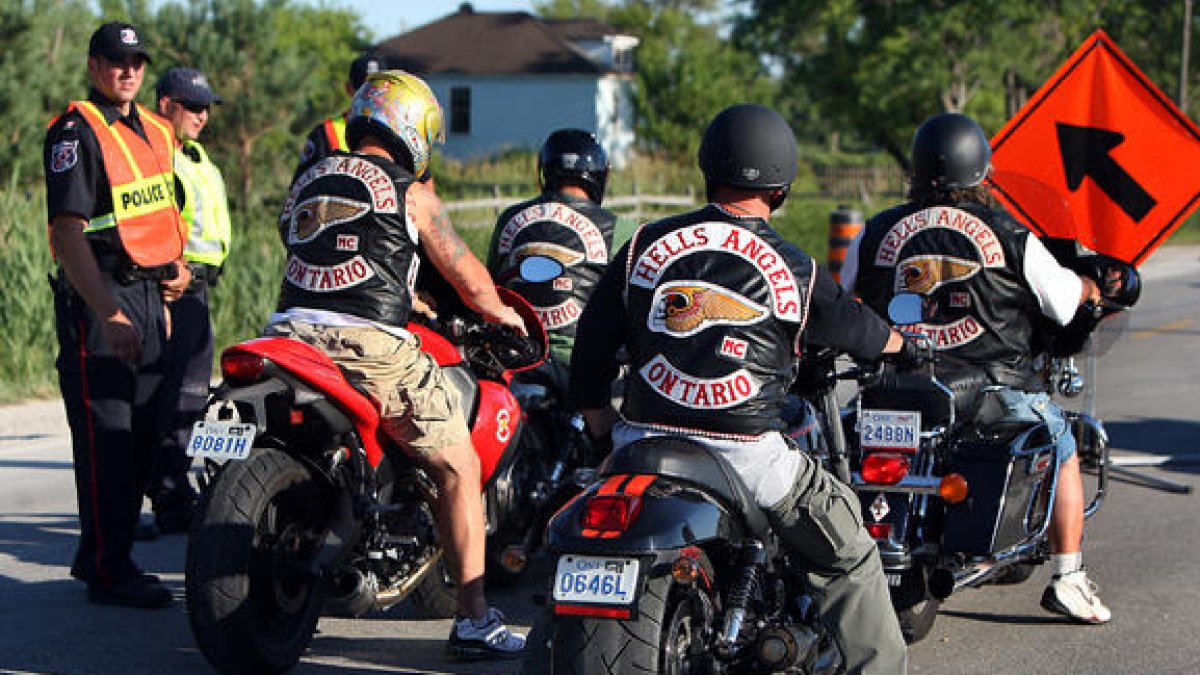 Detinguts dos membres del Motor Club Hells Angels per extorsionar a un tatuador de Tarragona