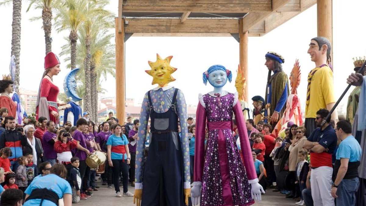 Els més petits de les Dominiques també podran portar gegants