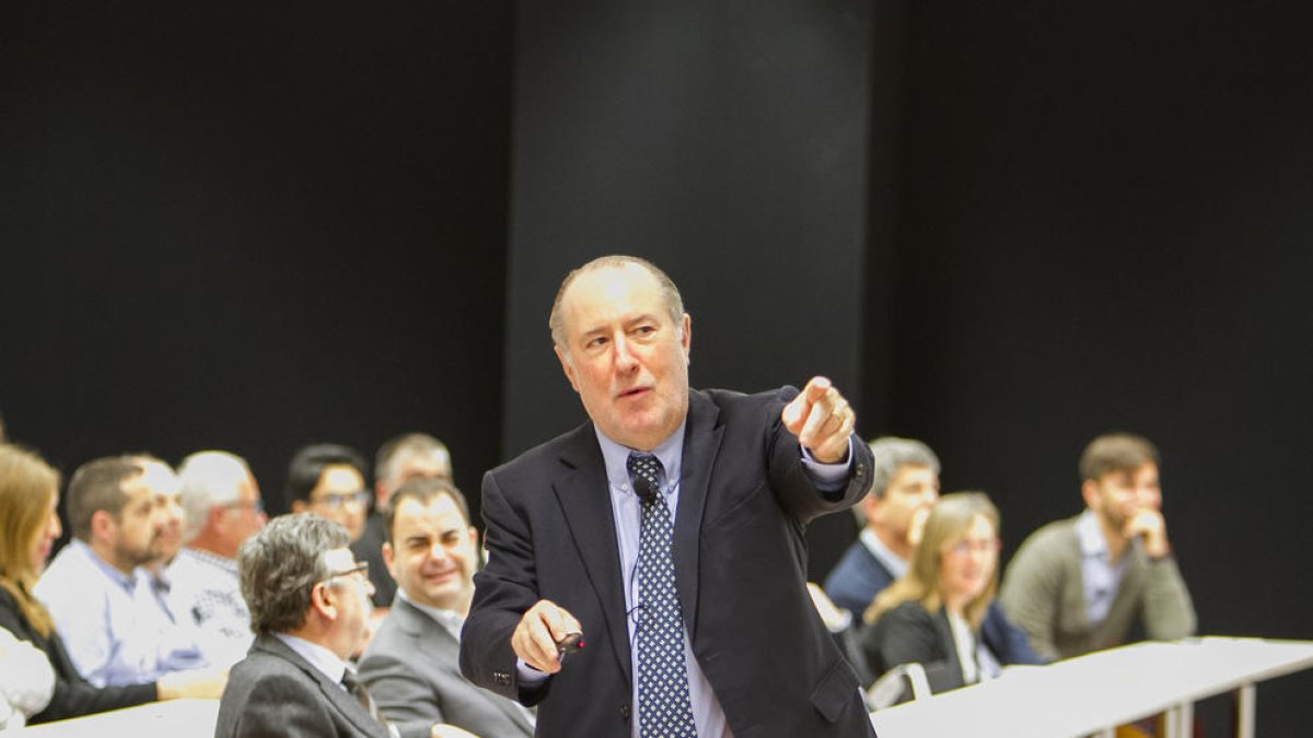 Gay de Liébana:«Si no invertim en recerca ens enfonsarem»