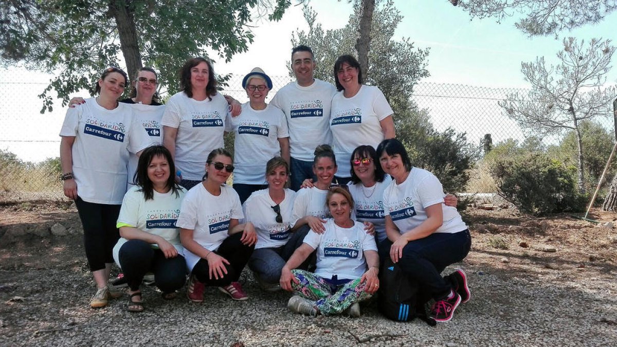 Treballadors de Carrefour a Tarragona col·laboren amb La Muntanyeta en motiu del 'Día de la Buena Gente'