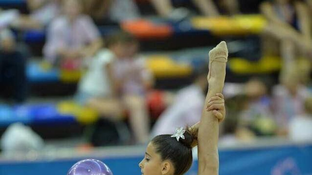 La tarraconense Anna Aibar, clasificada por el campeonato de España de gimnasia rítmica