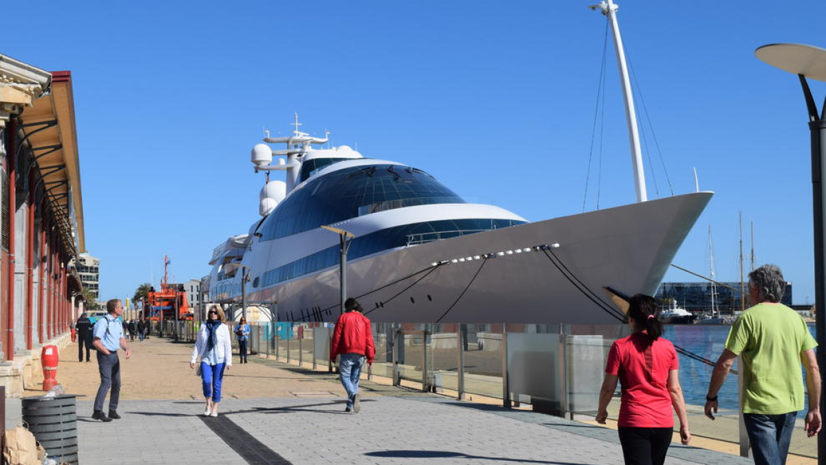 imatge d'un vaixell atracat a Tarragona.