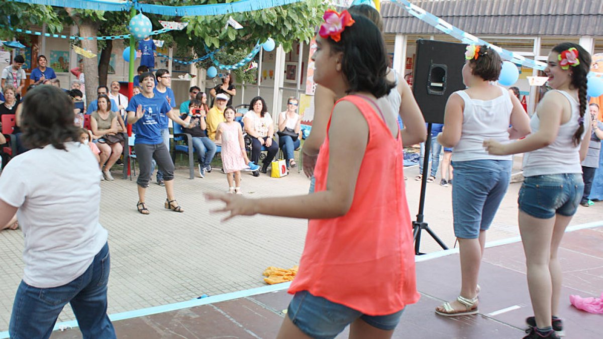 L'Escola Alba de Reus encendrà la tronada de Sant Pere coincidint amb el 35è aniversari del centre