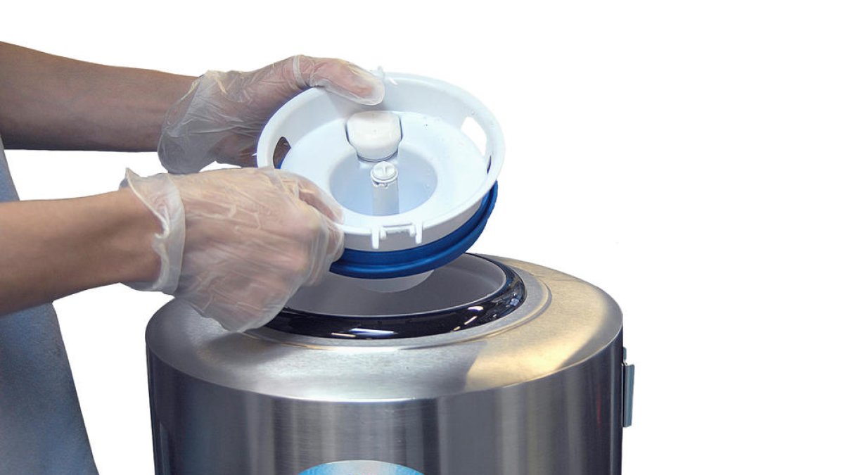 La empresa de agua embotellada Eden Spring España retira lotes intoxicados de clientes de Tarragona