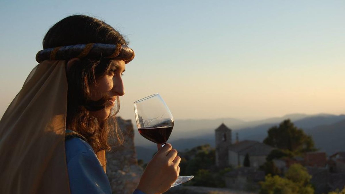Maridaje de vinos, leyendas y puestas de sol en Siurana