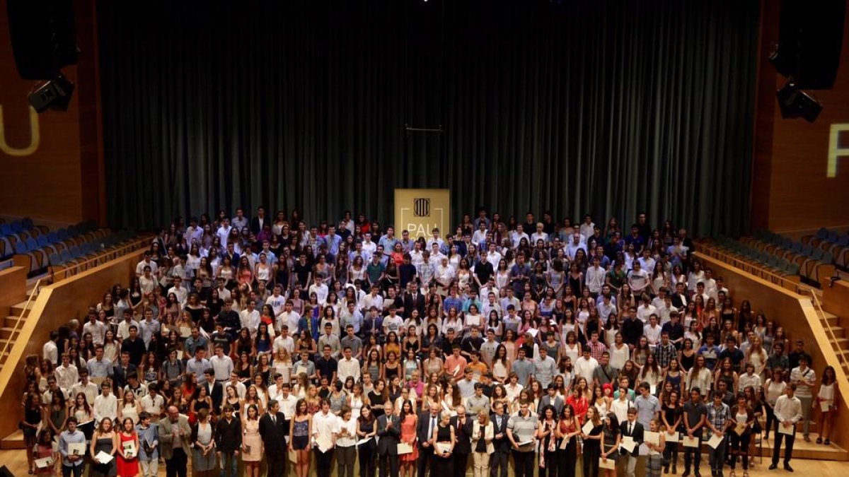 La Generalitat reconoce a una treintena de estudiantes de la demarcación que obtuvieron un Excelente en las PAU
