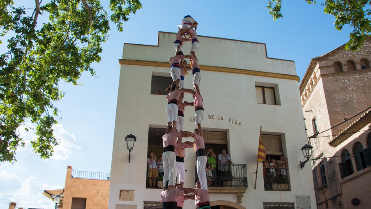 Els Xiquets de Tarragona aprofiten la diada a La Riera per rodar castells de vuit