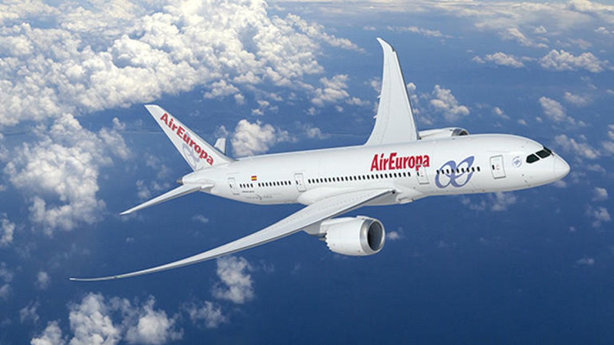 Air Europa cancela 144 vuelos por la huelga de pilotos que arranca el sábado