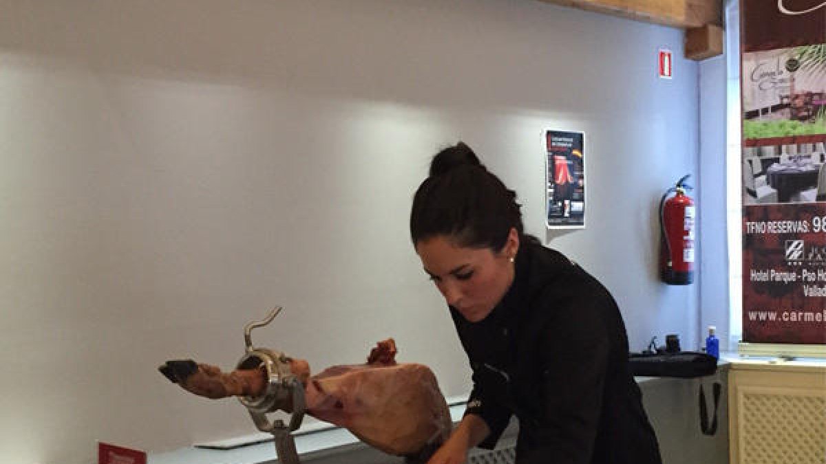 Tall de pernil solidari