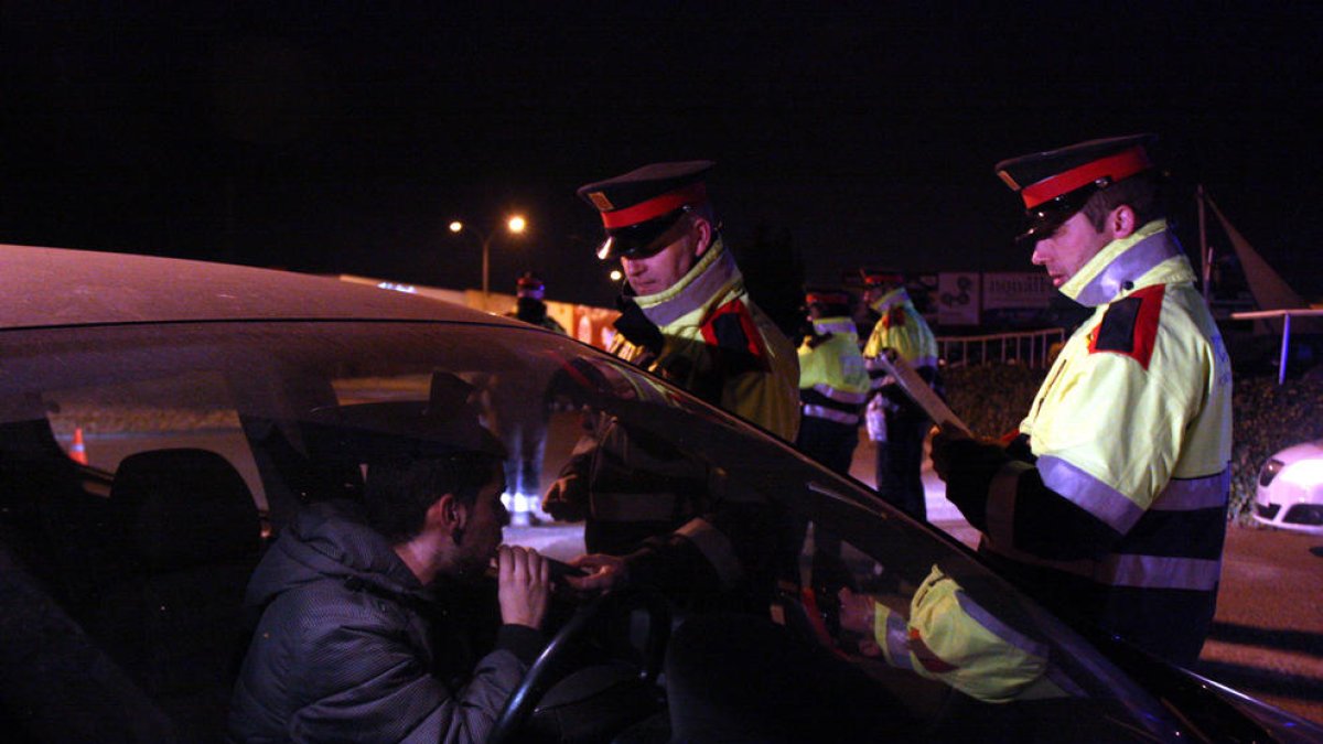 La nit de Cap d'Any deixa 55 detinguts i 88 positius per alcoholèmia