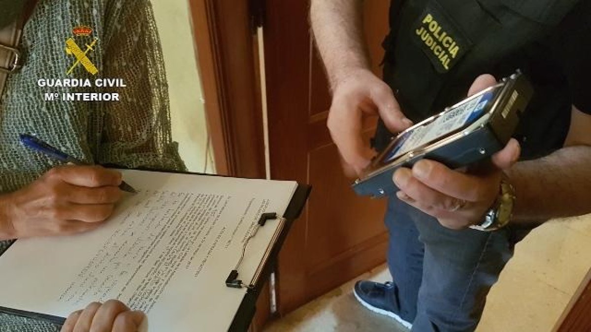 Nova operació contra la distribució d'imatges d'abusos sexuals infantils que esquitxa a Tarragona