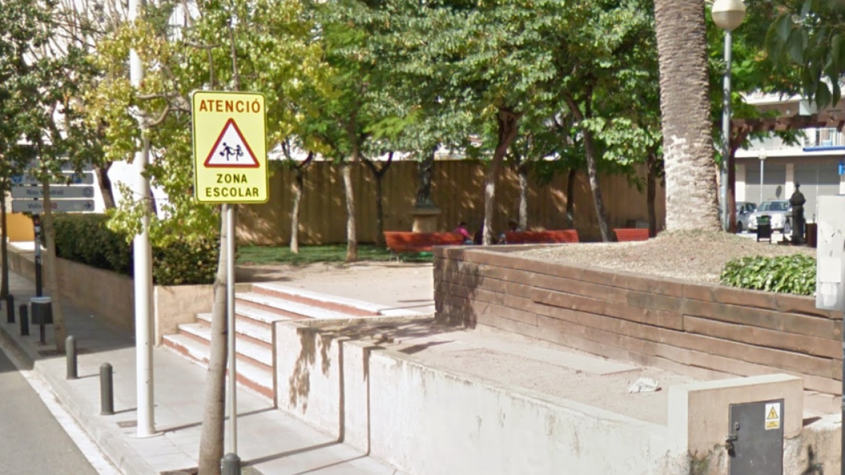 A presó per trencar una ordre de no apropament a llocs freqüentats per menors