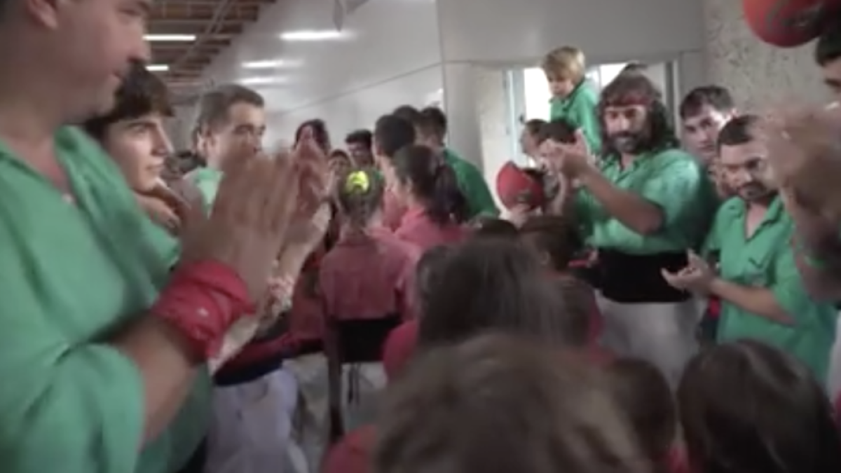 Emotivo vídeo de Castellers de Vilafranca aplaudiendo a la 'canalla' de la Vella