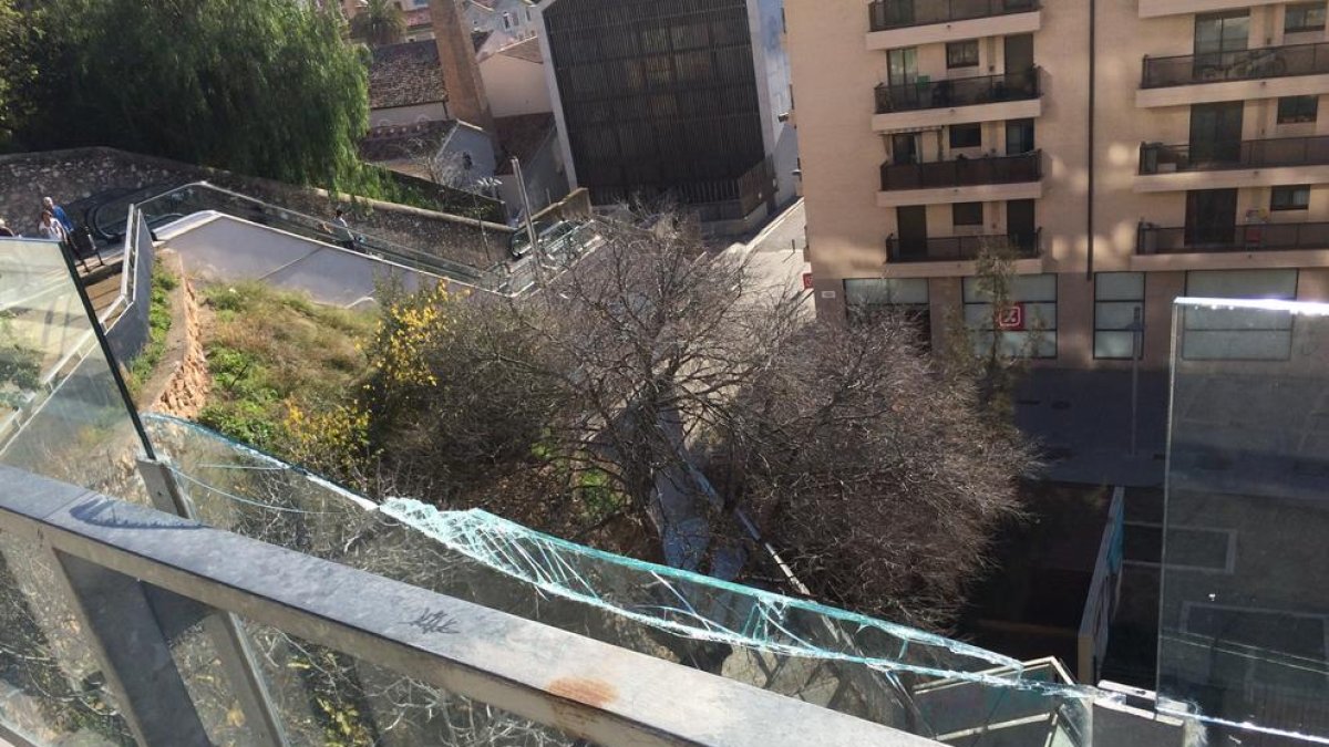 Grups de joves creen inseguretat entre els veïns de la Part Baixa