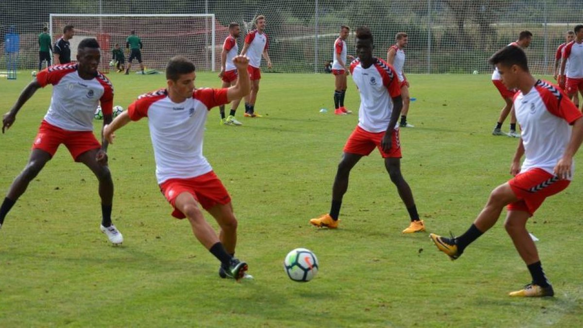 El Nàstic fitxa una jove promesa del Sevilla FC i la cedirà perquè 'progressi''