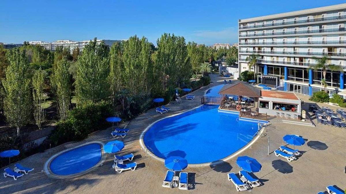 Una nena rescatada en estat crític de la piscina Sol Costa Daurada de Salou