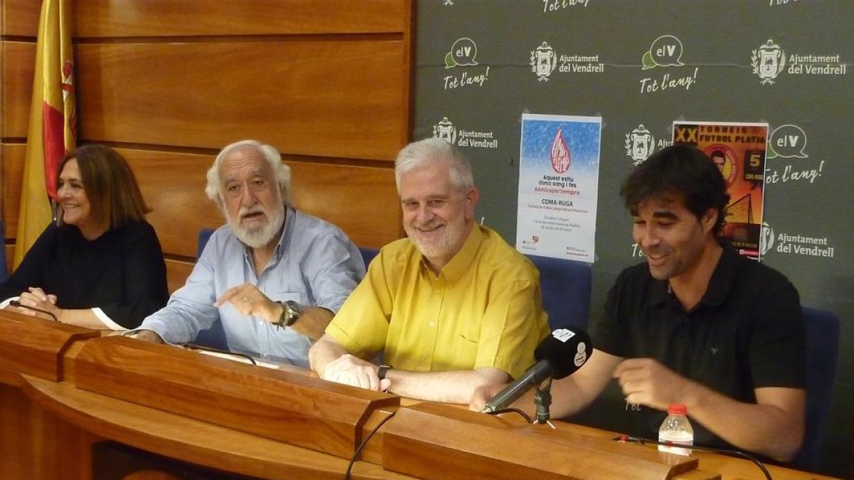 Exjugadors del Barça participaran al 20è Torneig de Futbol Platja Eduard Manchón