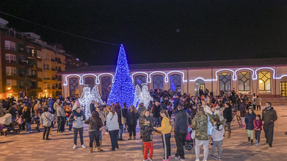 L'encesa de llums dóna el tret de sortida de la campanya de Nadal a Constantí