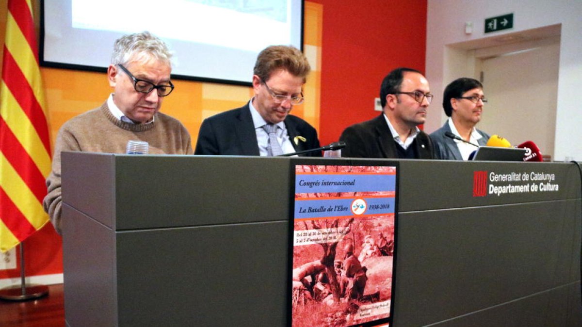 Las 'microhistorias' de la gente y los pueblos del Ebro reconstruirán la Batalla del Ebro en su 80 aniversario