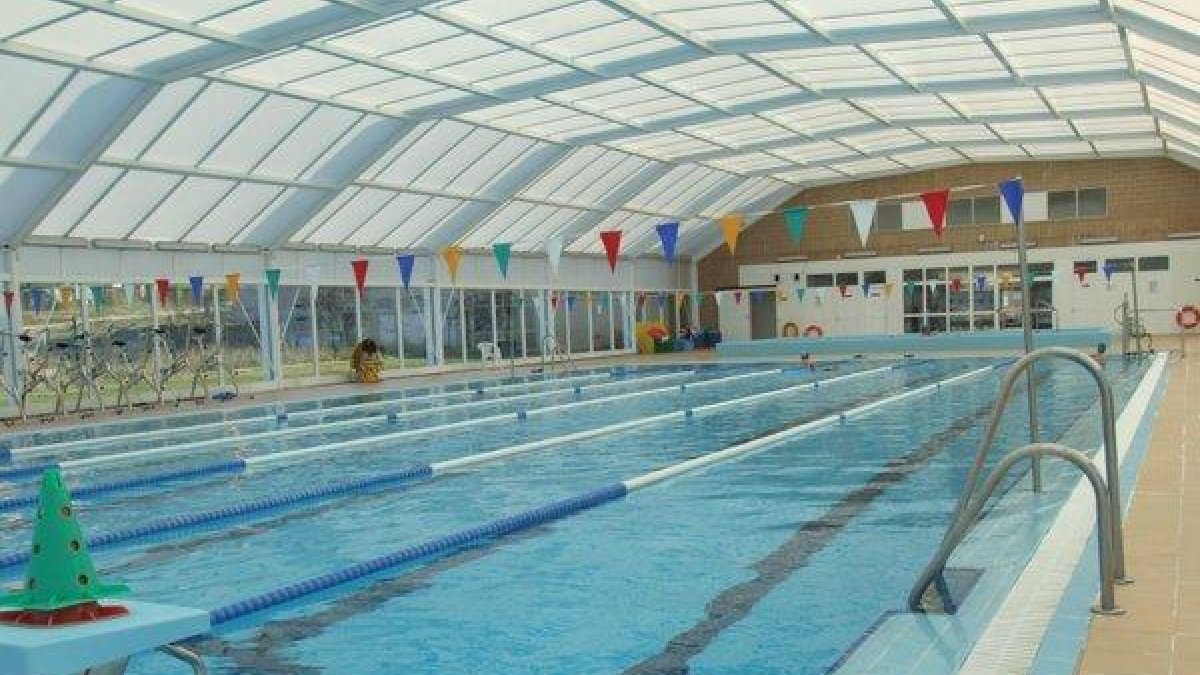 La piscina de Sant Pere i Sant Pau, cerrada hasta el 10 de septiembre