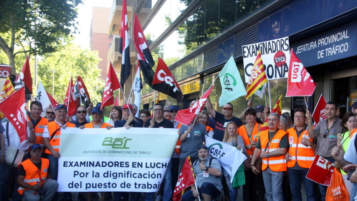 Dilluns torna la vaga d'examinadors de trànsit