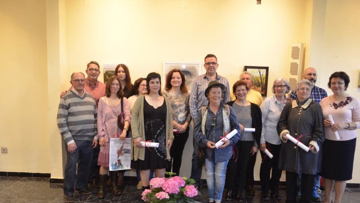 La Baronia d'Escornalbou inaugura una exposició de 12 pintors de la zona