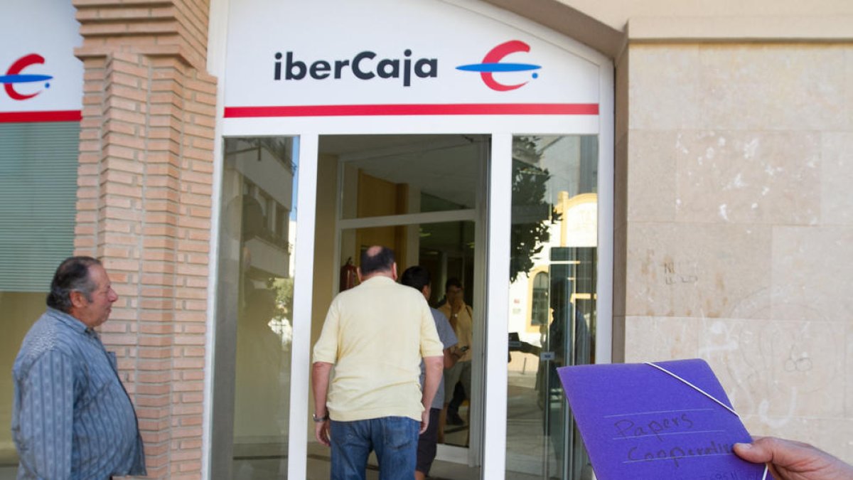 Els afectats per la fallida de la Cooperativa comencen a cobrar