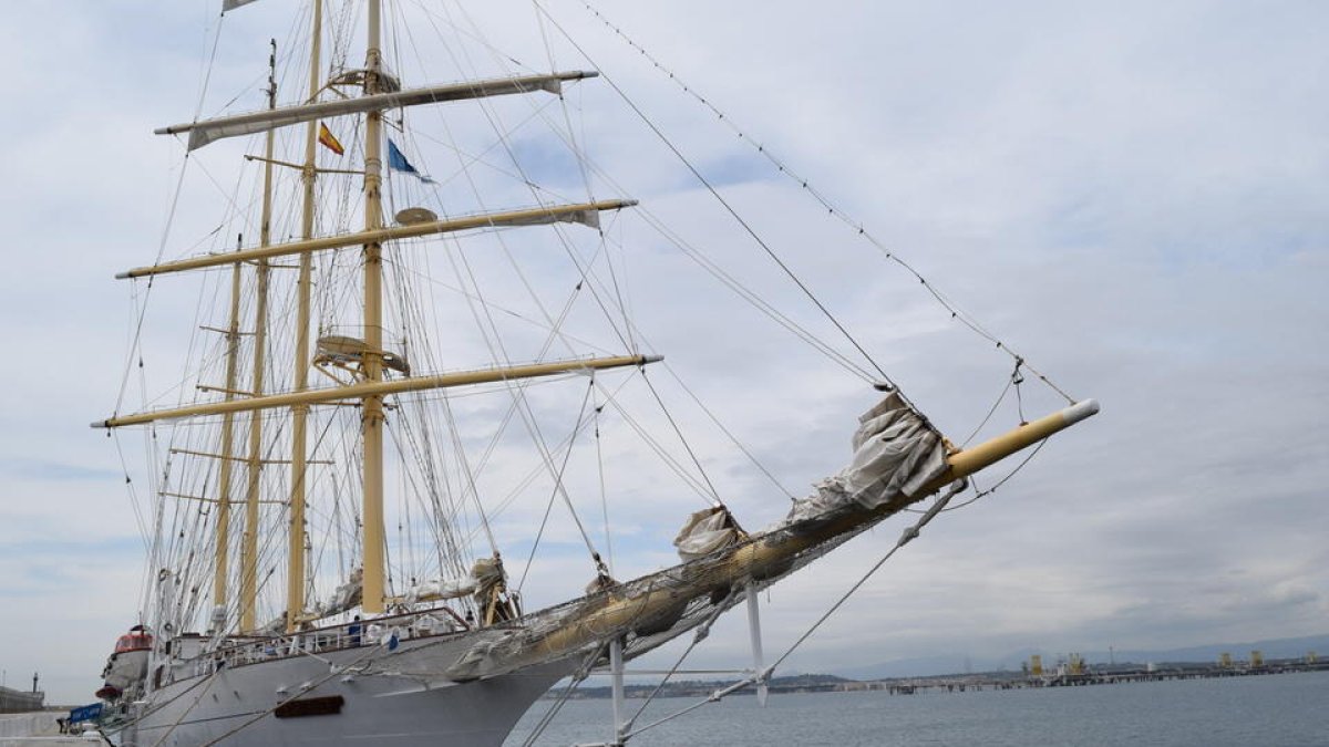 L'Star Flyer ja és al Port de Tarragona