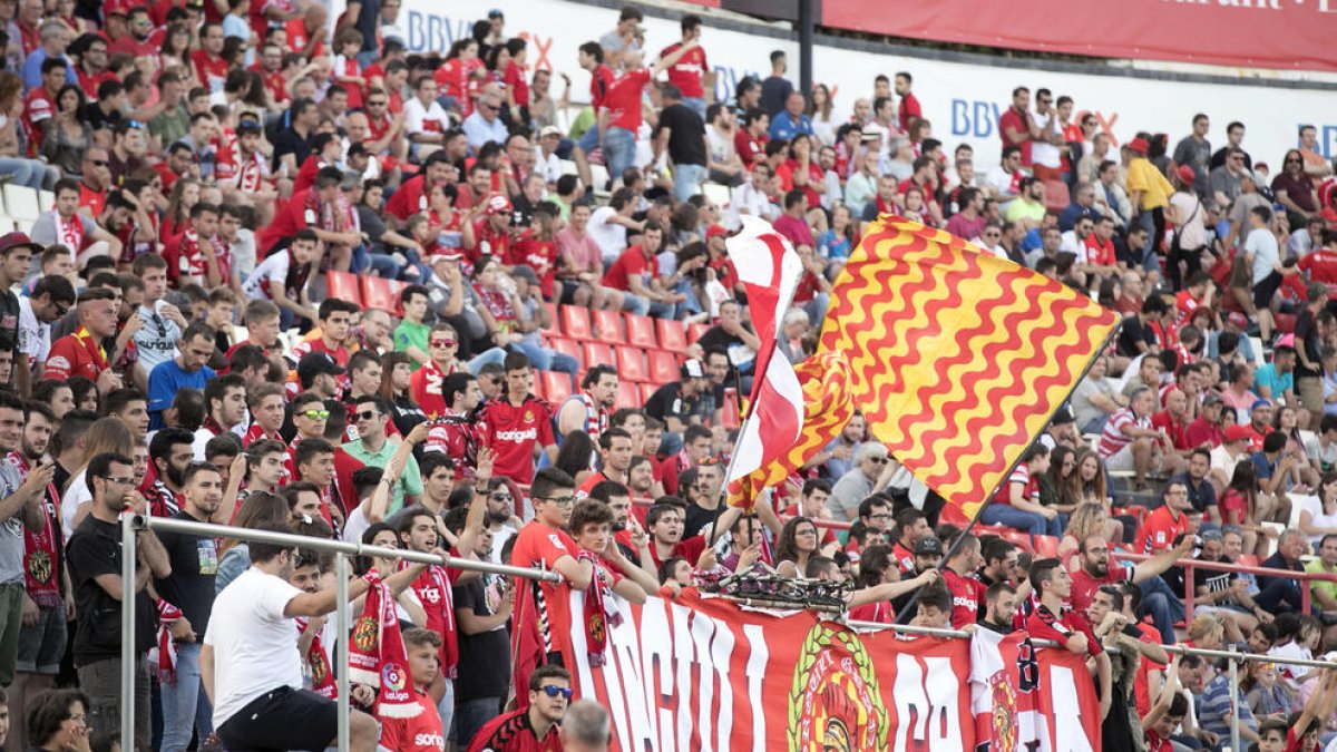 La afición del Nàstic.