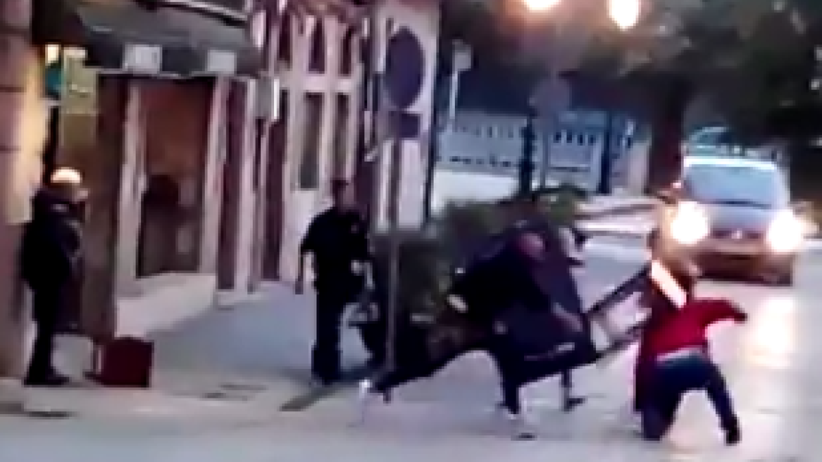 Atraca un bar de Galícia i els clients habituals l'atrapen quan intentava fugir