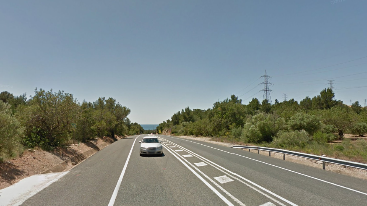 Bolca un turisme a Vandellòs i l'Hospitalet de l'Infant