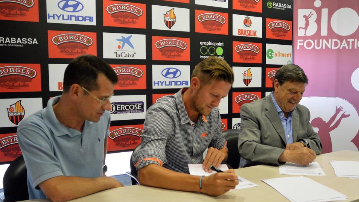 Edgar Hernández continuarà jugant amb el CF Reus