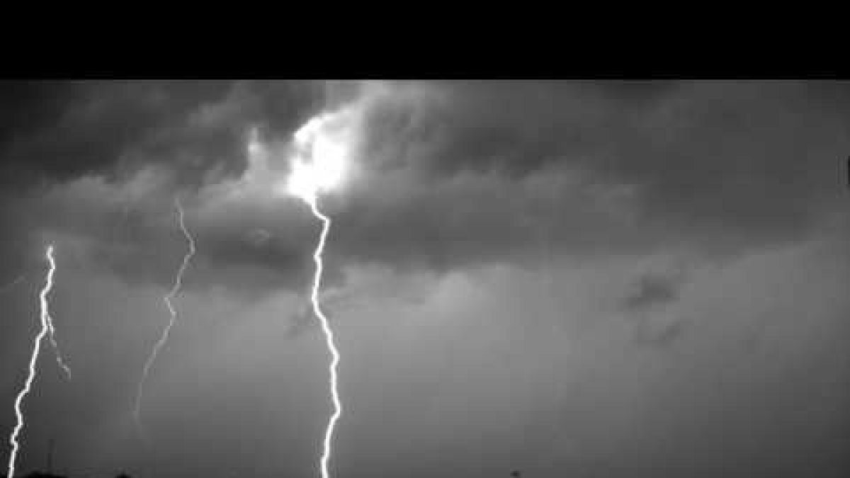 Una tempesta de llamps en detall