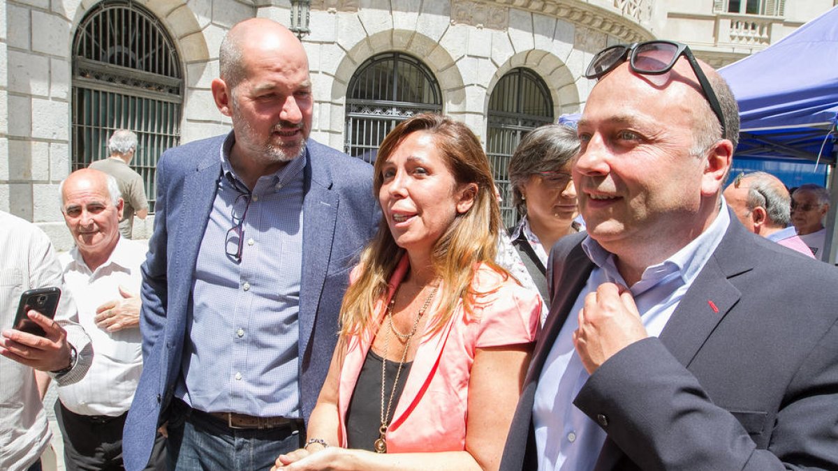 Sánchez-Camacho avisa del risc d'un Govern «a la grega i amb Varoufakis»