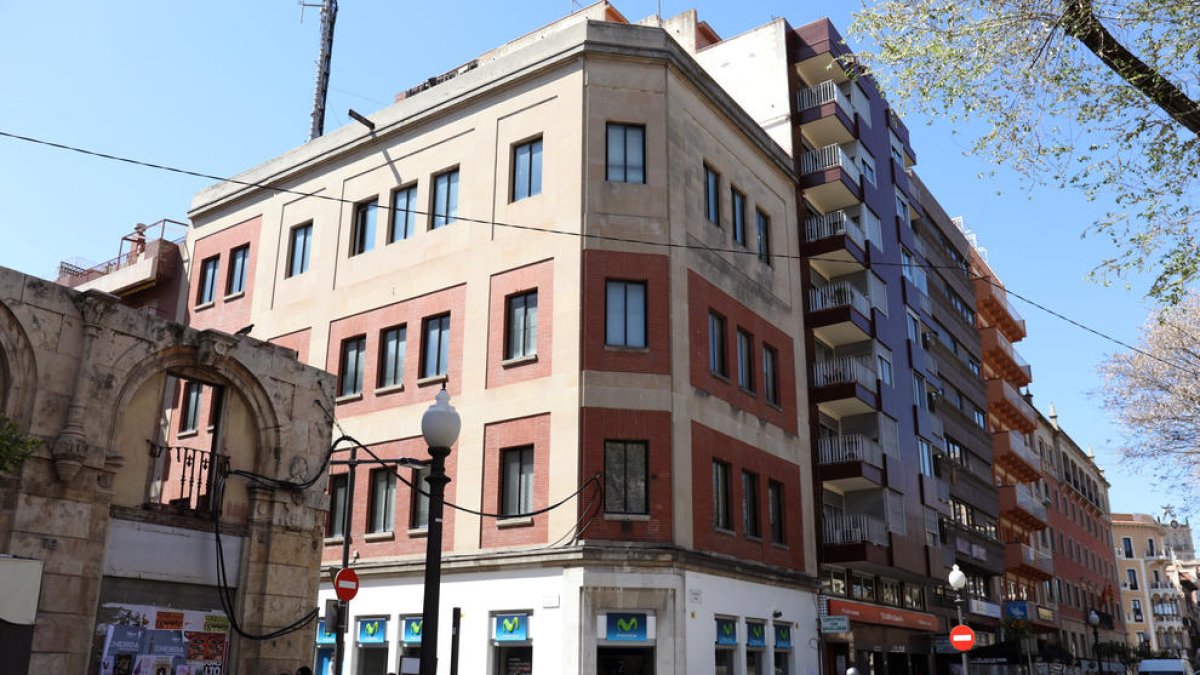 L'edifici de Telefònica a la Rambla es convertirà en un hostel de luxe