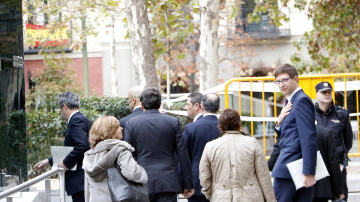 Lamela justifica la presó dels nou consellers perquè altres «ja s'han desplaçat a altres països»