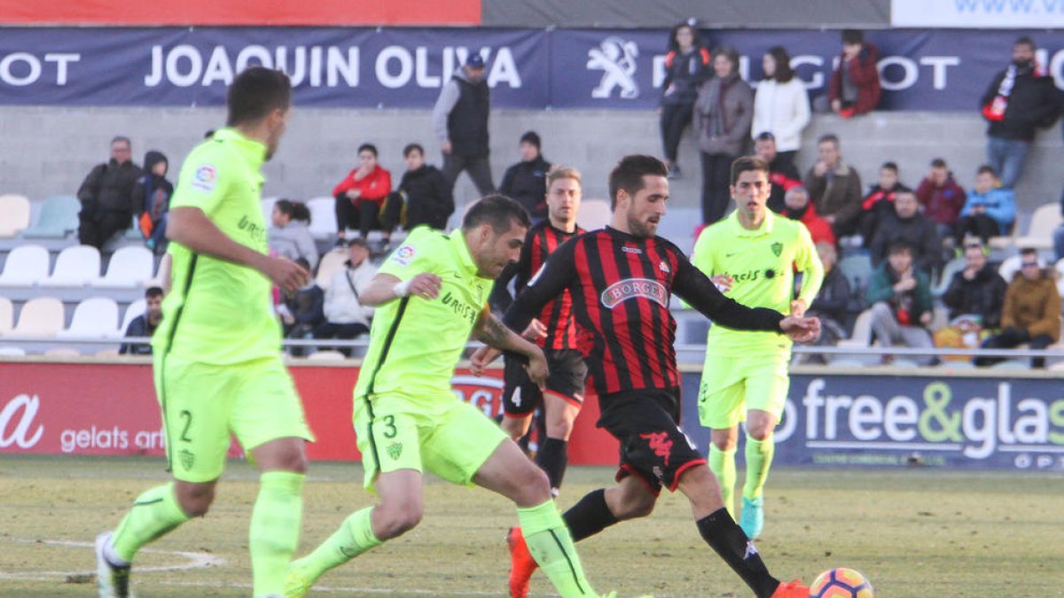 La visita de l'Osca posa l'Estadi en compte enrere: cinc cites per al final